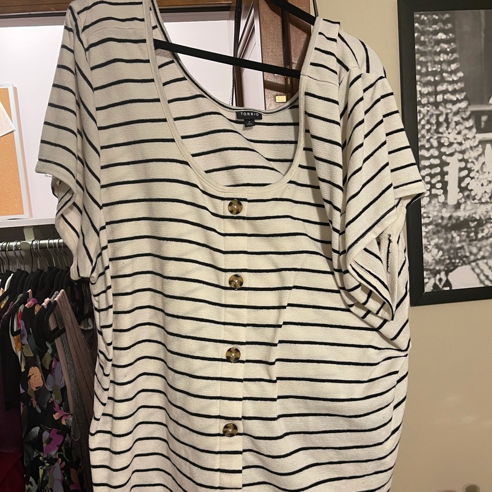 Torrid Size 6 Crop Top